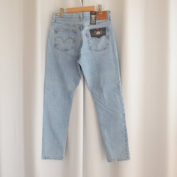 NWT Levi's 501s Straight Leg Light Wash Jeans Sz 29 - Picture 3 of 8